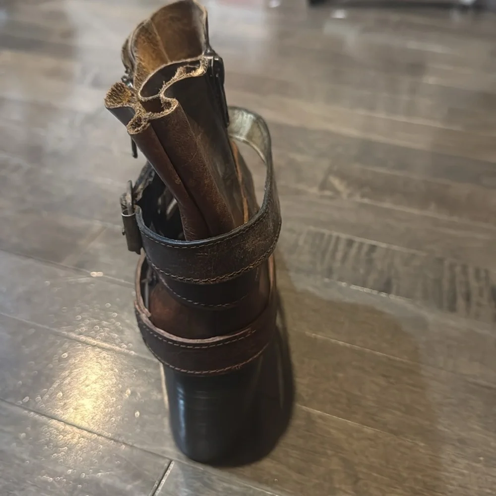 Vintage Brown Leather Boots - Picture 3 of 12